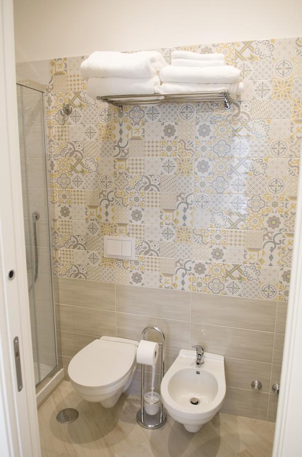 Palazzo Spasiano Rooms - Sorrento Center Buitenkant foto