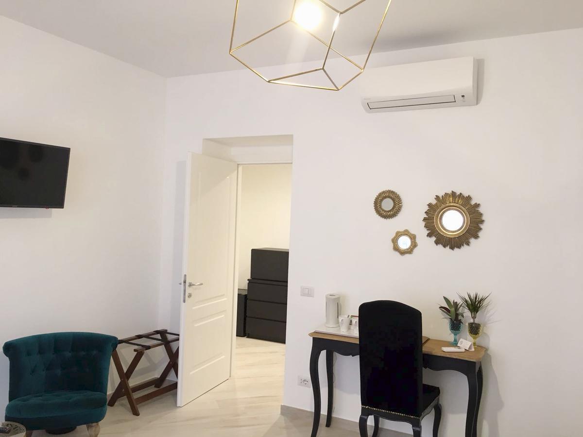 Palazzo Spasiano Rooms - Sorrento Center Kamer foto